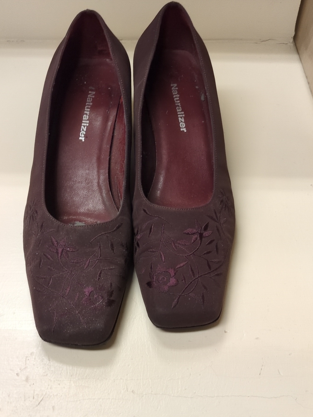 Embroidered Burgundy Naturalizer Pumps